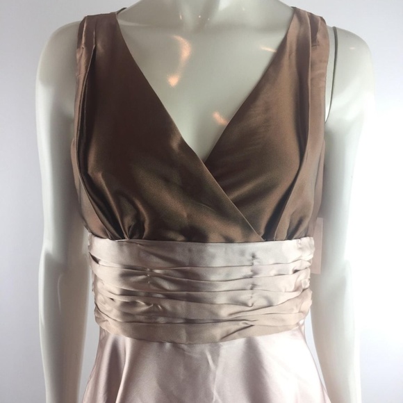 "The Elizabeth"' Dress 💕 - Picture 3 of 8